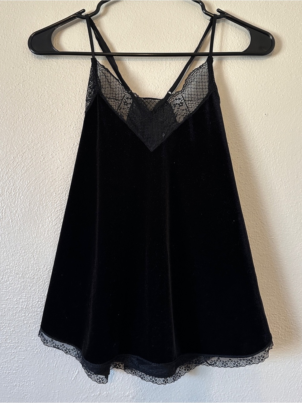 1.state lace and velvet tank top